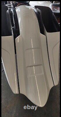 Harley Davidson Bagger Saddlebags Fender 10 sub Speaker competition Serie 09-23