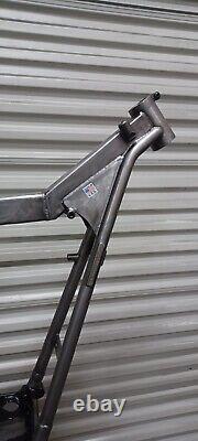 Harley Davidson Touring 17-25 M8 34 Lay Frame Bagger